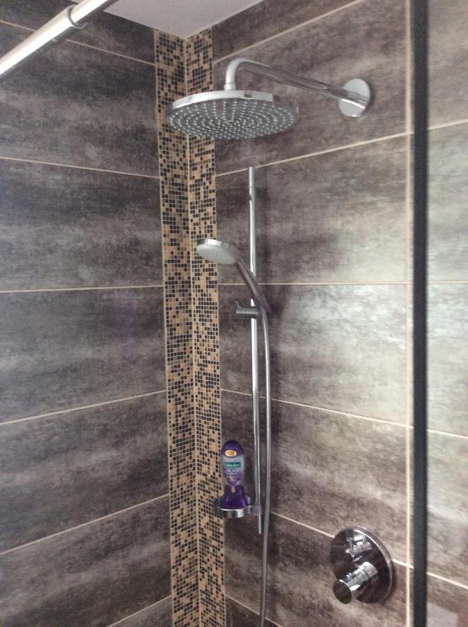 2-Zimmer-Ferienwohnung Mit Hotelservice Und 2 Balkons - Golf, Bike Und Wellness Im Markgraeflerland บัดเบลลิงเงน ภายนอก รูปภาพ